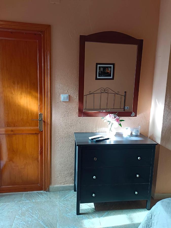 Casa Rural Patio Rociero 埃尔罗西奥 外观 照片